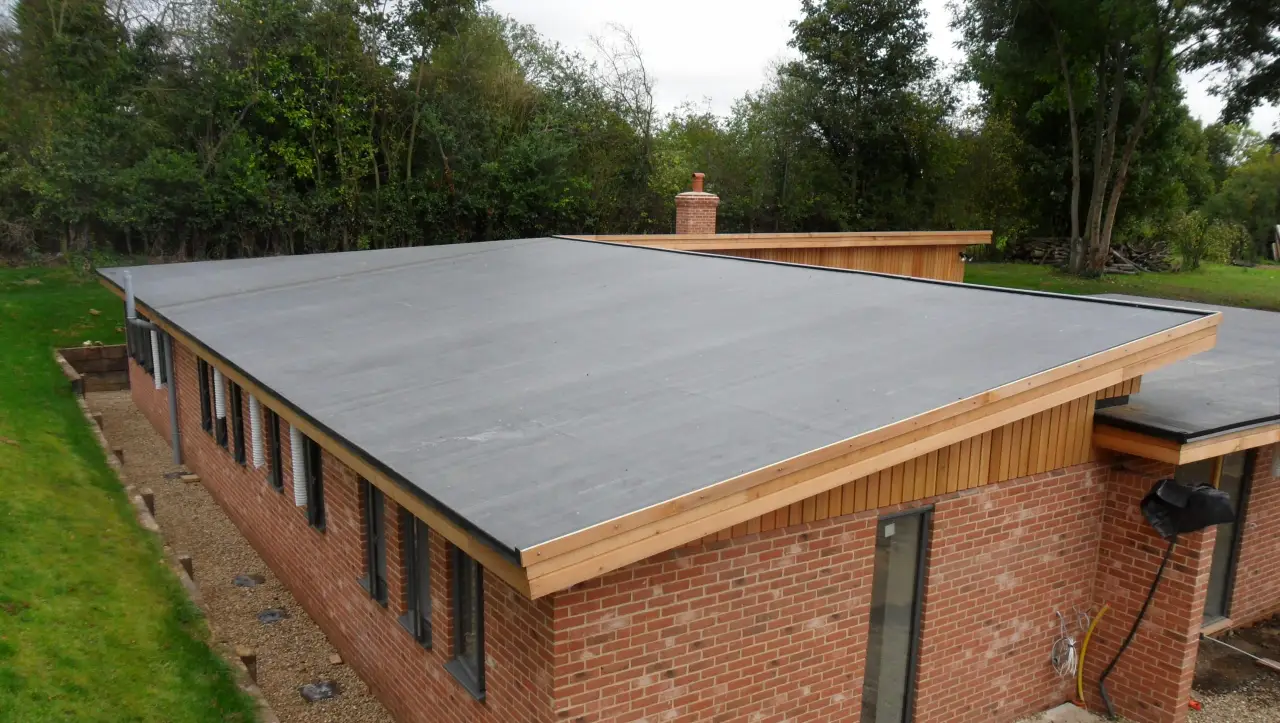 Estimates for replace a flat roof near Leighto